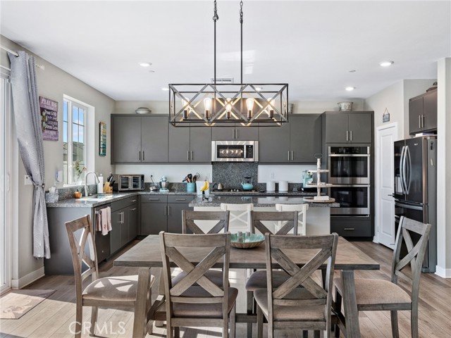 Detail Gallery Image 15 of 47 For 571 Tucker, Rialto,  CA 92377 - 4 Beds | 3 Baths