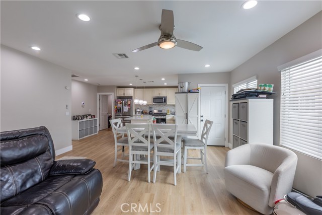 1344 Ximeno Avenue, Long Beach CA: https://media.crmls.org/medias/0e1cd51c-d35f-47fb-b311-b6846315c6e4.jpg