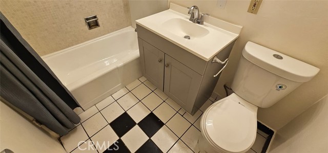 Detail Gallery Image 5 of 21 For 206 N Park View St #104,  Los Angeles,  CA 90026 - 0 Beds | 1 Baths