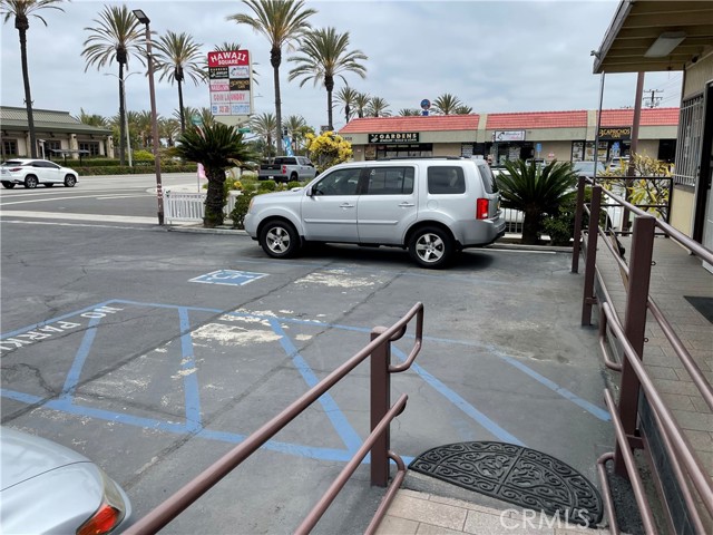 11840 E carson Street, Hawaiian Gardens CA: https://media.crmls.org/medias/0e1d3580-e9e0-4257-8d7a-309122ec9a6f.jpg