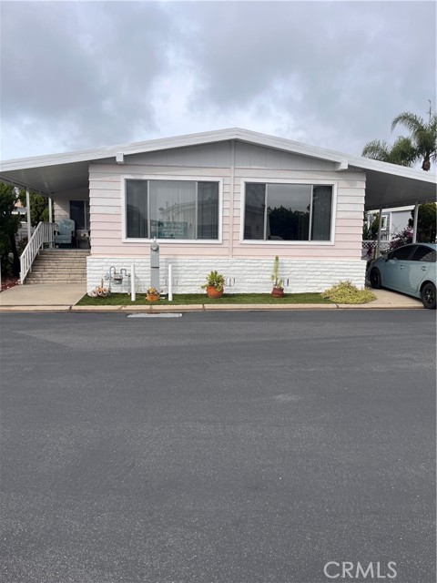 Front Image Thumbnail for CROC26044437