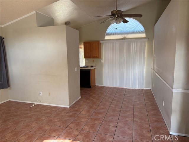 Detail Gallery Image 6 of 28 For 22322 Hillshore Ct, Wildomar,  CA 92595 - 3 Beds | 2 Baths