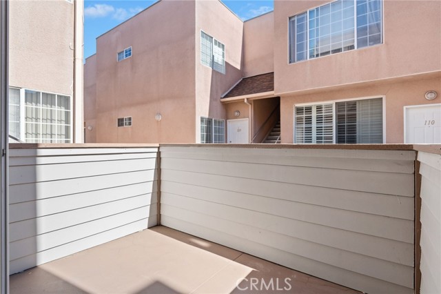 Detail Gallery Image 17 of 19 For 5620 Yolanda Ave #103,  Tarzana,  CA 91356 - 2 Beds | 2 Baths