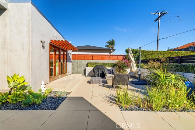 Detail Gallery Image 5 of 39 For 409 Calle Mayor, Redondo Beach,  CA 90277 - 3 Beds | 2/1 Baths