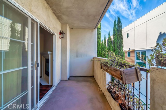 Detail Gallery Image 38 of 75 For 15206 Burbank Bld #209,  Sherman Oaks,  CA 91411 - 2 Beds | 2/1 Baths