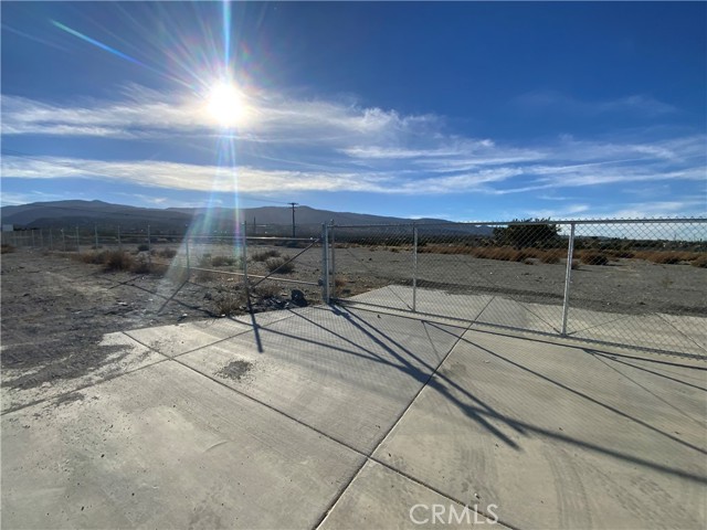 2424 Phelan Road, Pinon Hills, California 92372, ,Commercial Sale,For Sale,2424 Phelan Road,CRIV25149256