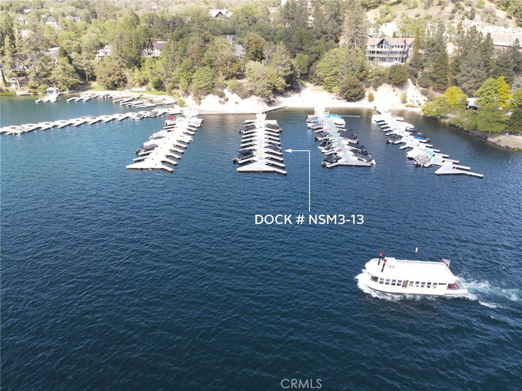 https://media.crmls.org/medias/0e205d55-593a-4f38-98a9-1b75fc945c72.jpg?preset=X-Large