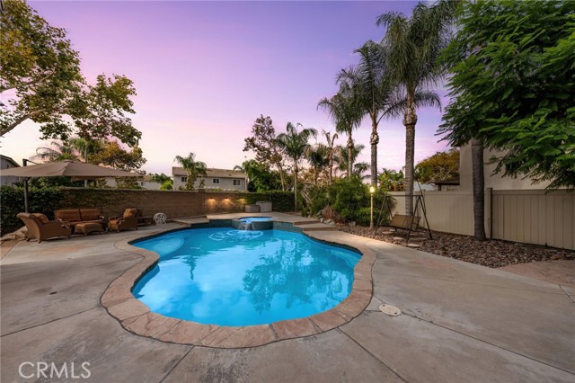14037 Hollywood Avenue, Eastvale CA: https://media.crmls.org/medias/0e2091c8-a9d0-4a90-93c3-73756eb073d1.jpg