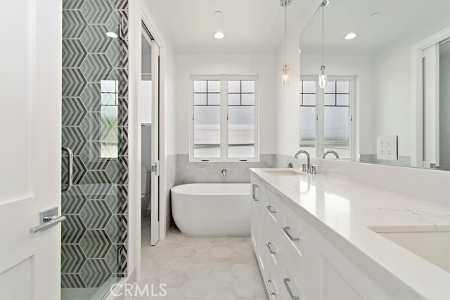 2406 Mathews Avenue, Redondo Beach, California 90278, 4 Bedrooms Bedrooms, ,3 BathroomsBathrooms,Residential,Sold,Mathews,SB21216620