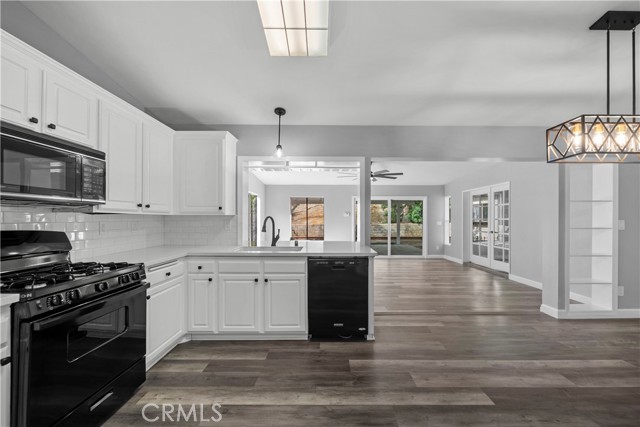 Detail Gallery Image 9 of 38 For 28515 Winterdale, Canyon Country,  CA 91387 - 3 Beds | 2 Baths