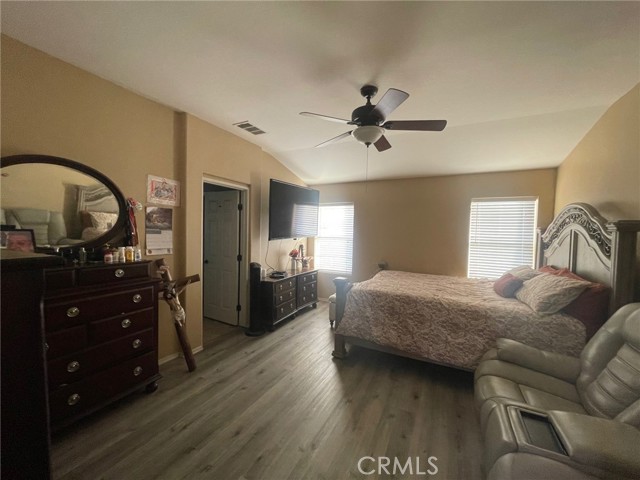 Detail Gallery Image 12 of 27 For 26871 Snow Canyon Cir, Moreno Valley,  CA 92555 - 5 Beds | 3 Baths