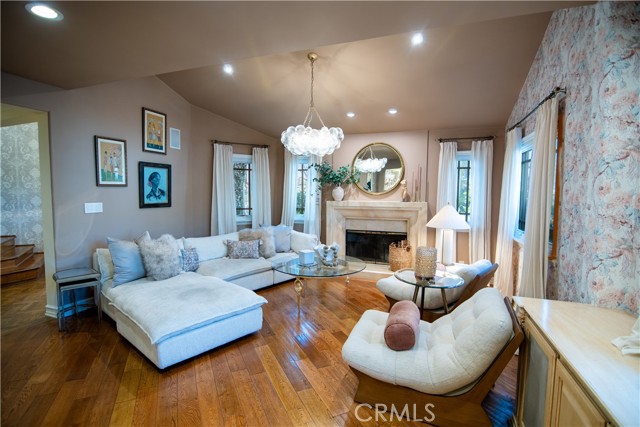 Detail Gallery Image 8 of 41 For 5770 E Lucia, Long Beach,  CA 90803 - 4 Beds | 4 Baths