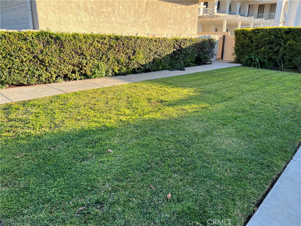 https://media.crmls.org/medias/0e24e2ec-1539-4b05-b60a-560748aef4da.jpg?preset=X-Large