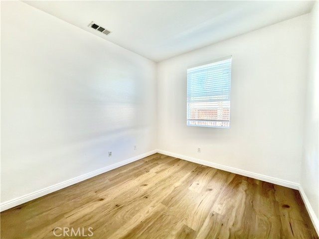 Detail Gallery Image 13 of 27 For 34619 Chinaberry, Winchester,  CA 92596 - 5 Beds | 3 Baths