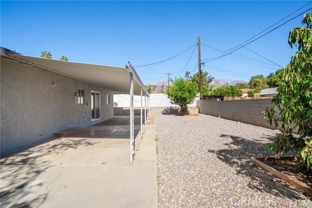 672 N 17TH, Banning CA: https://media.crmls.org/medias/0e259fd2-e8ce-42ac-96a7-d57af50a6941.jpg