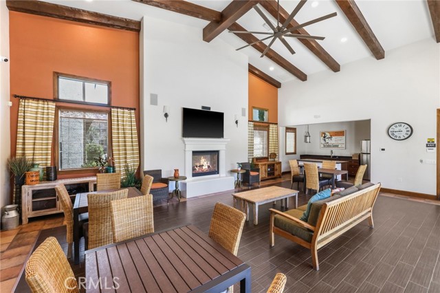 752 S Melrose Street, Anaheim CA: https://media.crmls.org/medias/0e260a04-83d3-42a6-be9c-e3217c12dcd8.jpg