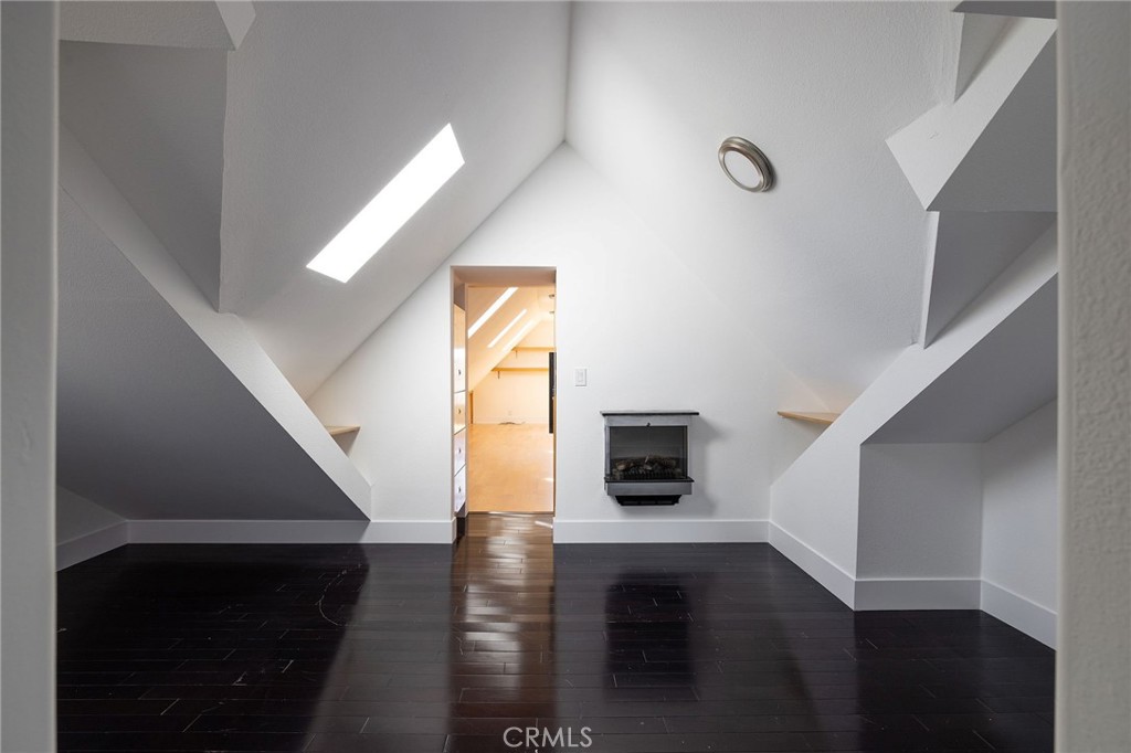 https://media.crmls.org/medias/0e26c21f-a115-4675-b2d8-e22ddafbfb51.jpg?preset=X-Large