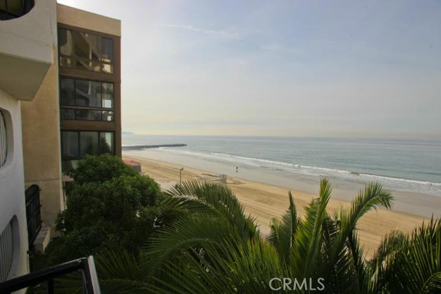 565 Esplanade, Redondo Beach, California 90277, 1 Bedroom Bedrooms, ,1 BathroomBathrooms,Residential,Sold,Esplanade,SB14046853