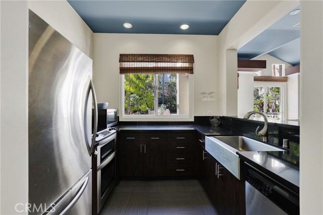 Detail Gallery Image 35 of 38 For 2253 Martin #410, Irvine,  CA 92612 - 1 Beds | 1 Baths