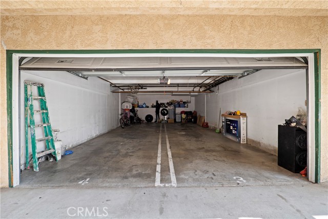 10129 Commerce Avenue, Tujunga CA: https://media.crmls.org/medias/0e27c62a-e5a5-49e7-ac20-c3aecd7b317a.jpg