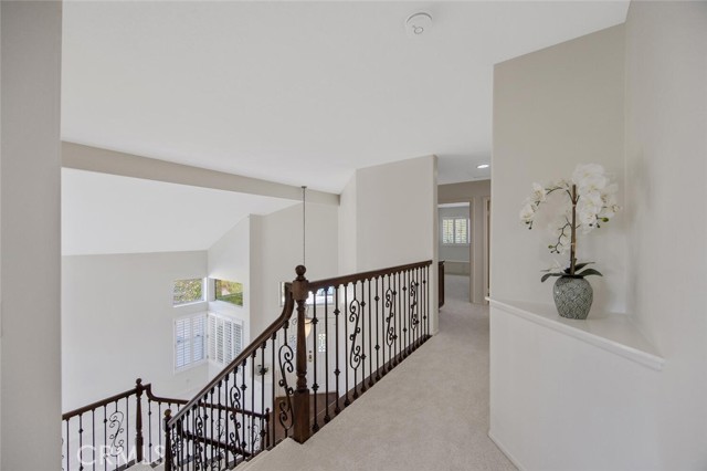 27448 Whitefield Place, Valencia CA: https://media.crmls.org/medias/0e27f798-c6c0-4dcc-8898-0be911986d7a.jpg