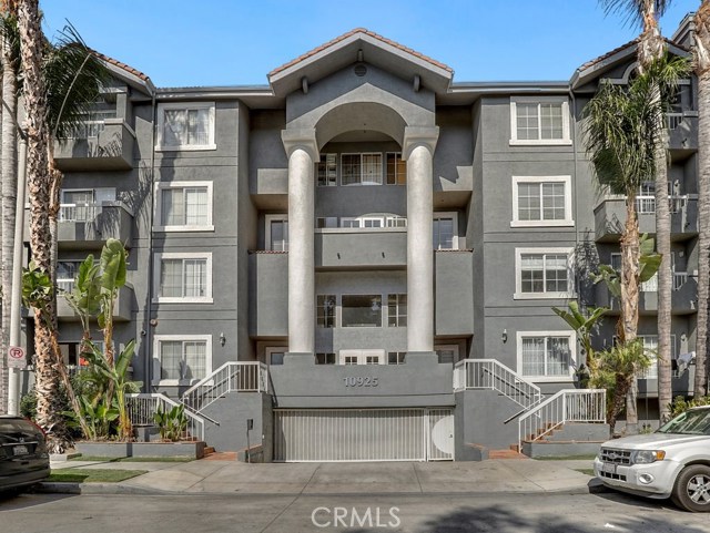 Photo of 10925 Blix Street #306, Toluca Lake, CA 91602
