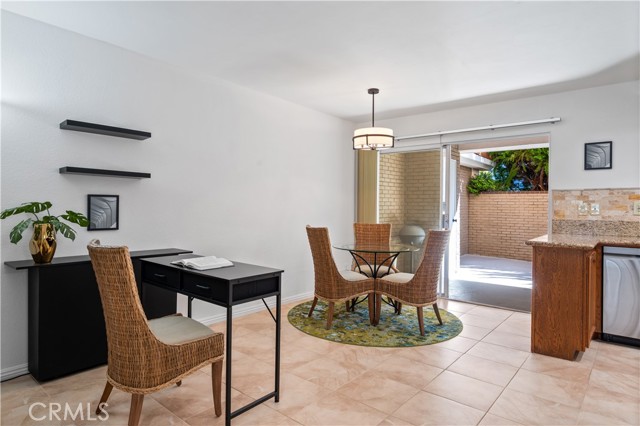 Detail Gallery Image 16 of 48 For 29707 Island View Dr #14,  Rancho Palos Verdes,  CA 90275 - 2 Beds | 2/1 Baths