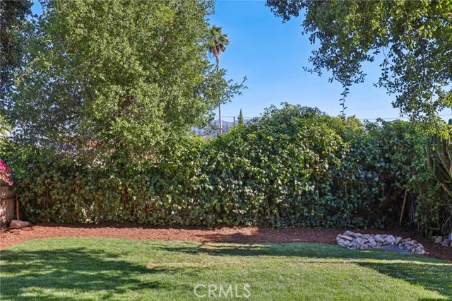 6950 Beckett Street, Tujunga CA: https://media.crmls.org/medias/0e28e151-e6f9-449c-a3c7-ada55034c241.jpg