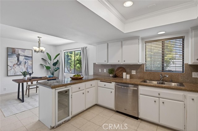 324 North Francisca Avenue, Redondo Beach, California 90277, 3 Bedrooms Bedrooms, ,2 BathroomsBathrooms,Residential,For Sale,North Francisca Avenue,OC26077465