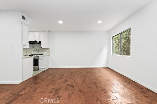 Detail Gallery Image 4 of 34 For 1045 N Kings Rd #105,  West Hollywood,  CA 90069 - 2 Beds | 2 Baths