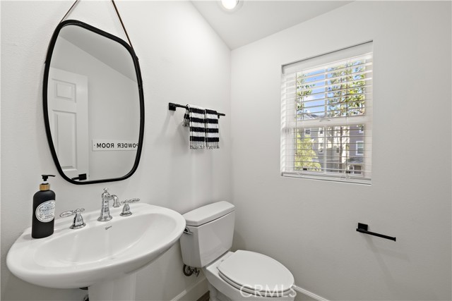 14 Passaflora Lane, Ladera Ranch CA: https://media.crmls.org/medias/0e296b1d-80bc-4f46-a2a6-39b1dca2f034.jpg