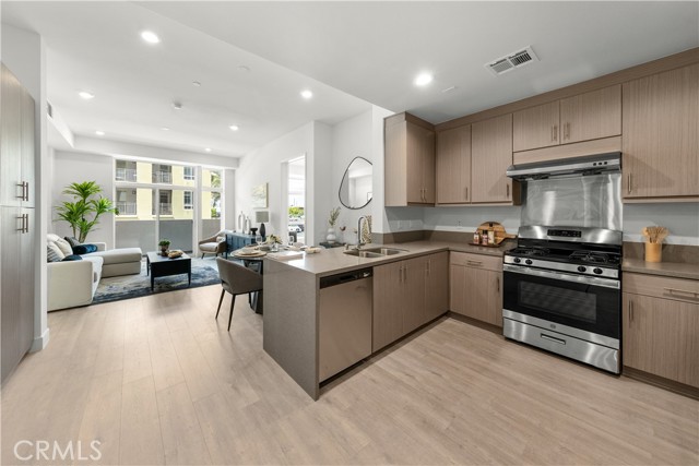 168 S Monterey Street, Alhambra CA: https://media.crmls.org/medias/0e299ae2-8f52-4a5f-bb56-704413b0ff4e.jpg
