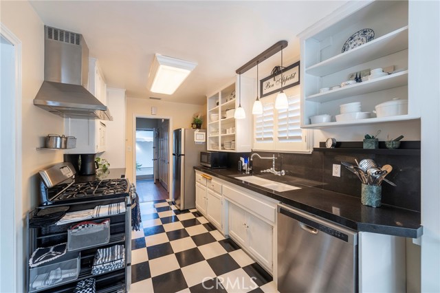 Detail Gallery Image 15 of 52 For 15619 Gerkin Avenue, Lawndale,  CA 90260 - 3 Beds | 2 Baths