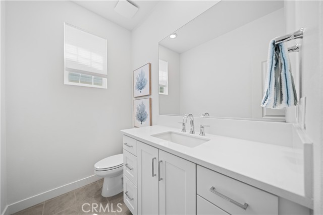 Detail Gallery Image 18 of 47 For 1042 N Anaheim Blvd #2,  Anaheim,  CA 92801 - 4 Beds | 3/1 Baths