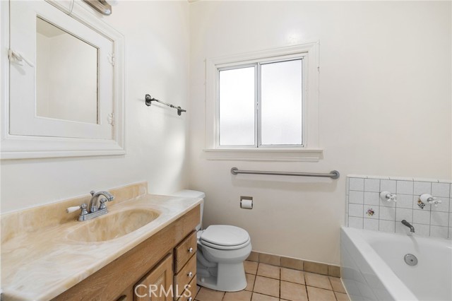 Detail Gallery Image 20 of 32 For 4015 Flower St, Cudahy,  CA 90201 - 3 Beds | 1/1 Baths