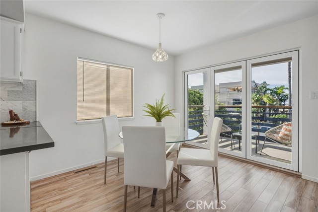 Detail Gallery Image 16 of 44 For 3124 Ocean Dr, Oxnard,  CA 93035 - 3 Beds | 2/1 Baths