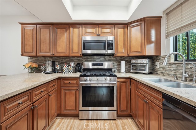 301 W Loraine Street, Glendale CA: https://media.crmls.org/medias/0e2b9c23-1517-4220-9e45-01d884b28d49.jpg