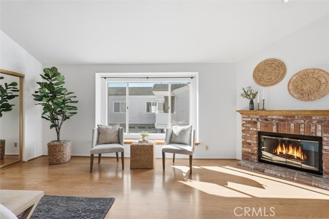 Detail Gallery Image 16 of 23 For 2113 Marshallfield Ln #B,  Redondo Beach,  CA 90278 - 4 Beds | 2/1 Baths