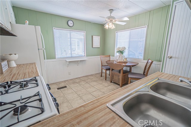 Detail Gallery Image 13 of 36 For 18204 Soledad Canyon Rd. #62,  Canyon Country,  CA 91387 - 1 Beds | 1 Baths