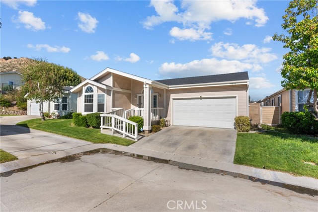 27828 Spyglass Lane, Canyon Country CA: https://media.crmls.org/medias/0e2cd2ad-c37b-416d-9d56-06c0727fa44a.jpg