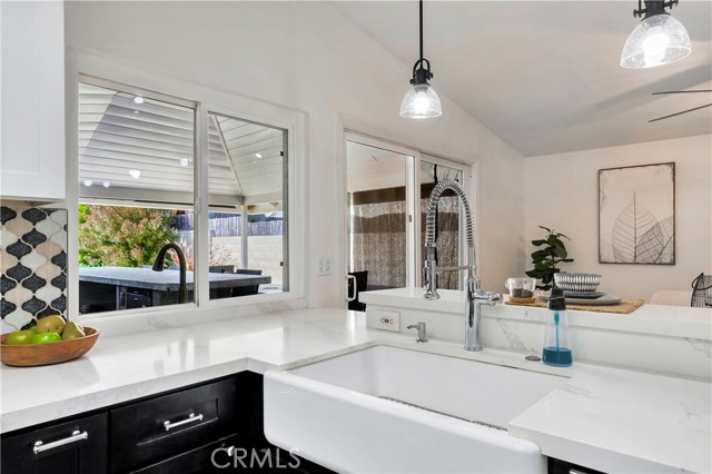 Detail Gallery Image 10 of 33 For 25401 Costeau St, Laguna Hills,  CA 92653 - 3 Beds | 2 Baths