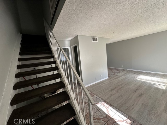 Detail Gallery Image 2 of 20 For 349 N Eucalyptus Ave, Rialto,  CA 92376 - 4 Beds | 2/1 Baths