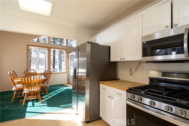 Detail Gallery Image 13 of 45 For 136 Round Dr, Big Bear Lake,  CA 92315 - 3 Beds | 1/1 Baths