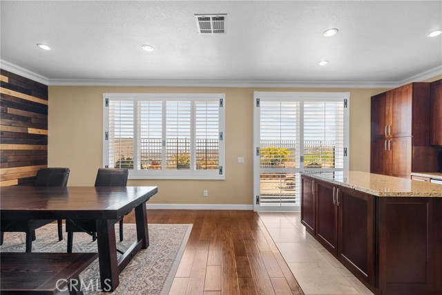 27711 Adonis Lane, Canyon Country CA: https://media.crmls.org/medias/0e3074fb-07fc-40a5-9485-86969e4b751a.jpg