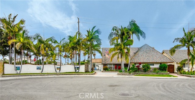 Detail Gallery Image 24 of 56 For 9511 Port Clyde Dr, Huntington Beach,  CA 92646 - 4 Beds | 2/1 Baths