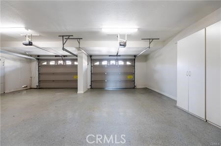 https://media.crmls.org/medias/0e32f303-bfca-4cad-ba1e-52e7af399598.jpg?preset=X-Large