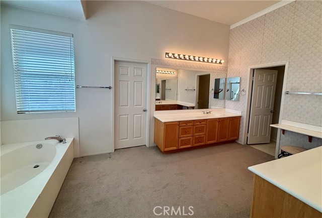 27402 Carino Circle, Mission Viejo CA: https://media.crmls.org/medias/0e33793e-294a-4668-885b-be93c72c04d4.jpg