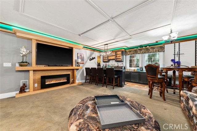 Detail Gallery Image 13 of 44 For 447 Bay View Dr, Lake Arrowhead,  CA 92352 - 4 Beds | 3 Baths