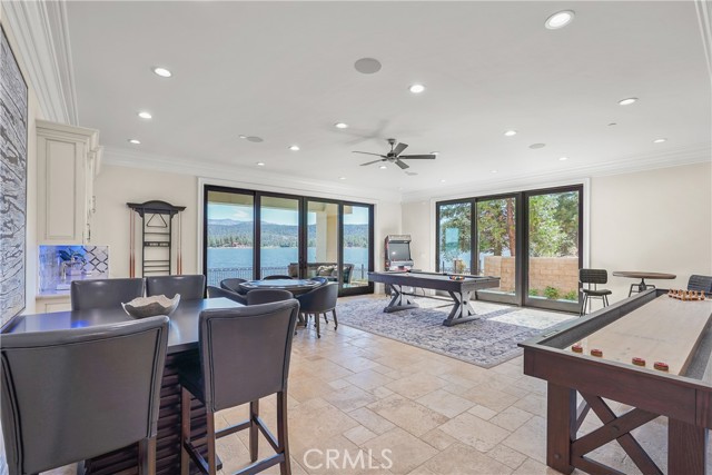 Detail Gallery Image 12 of 42 For 39055 N Shore Dr, Fawnskin,  CA 92333 - 6 Beds | 6/1 Baths