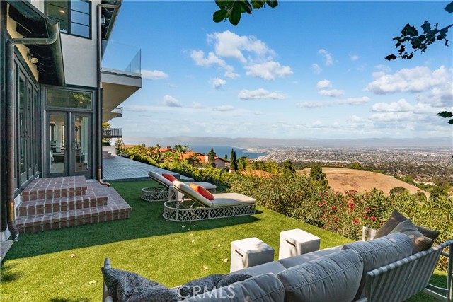 6039 Via Sonoma, Rancho Palos Verdes CA: https://media.crmls.org/medias/0e34d876-3f54-45e9-ab24-2ffbeaa37866.jpg